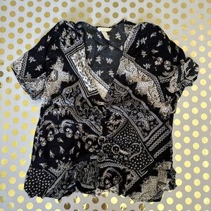 H&M Black and White Graphic Blouse with Notched Collar